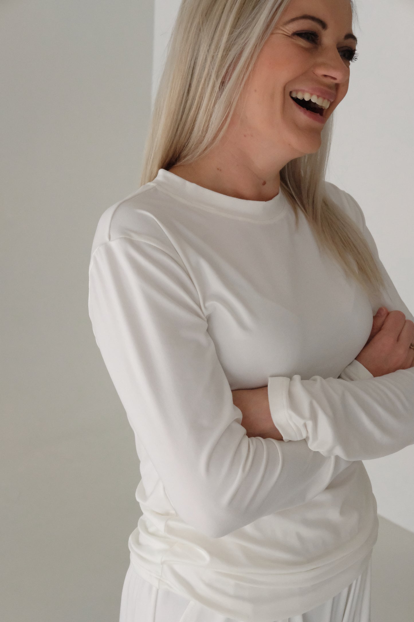 The SOFTEE FITTED TEE | Various Colors