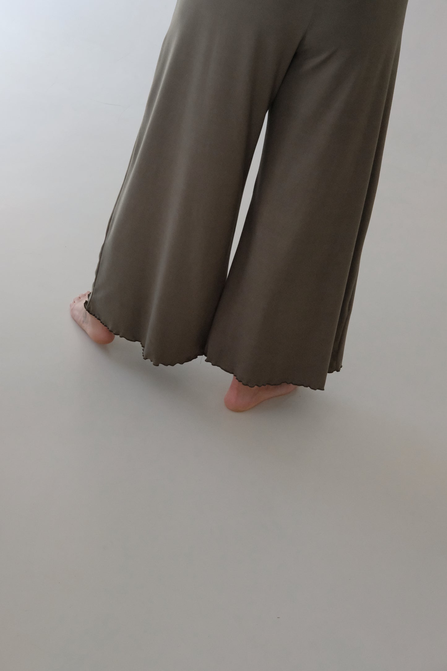 The SOFTEE LAZY WIDE LEG PANTS | Various Colors